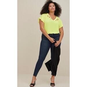 Torrid Women's Top Size 1 (14-16) Georgette Cage Front Blouse Yellow Tonic NWOT